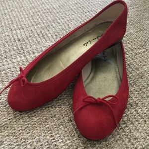 London Sole cherry red nubuck ballet flats size 38